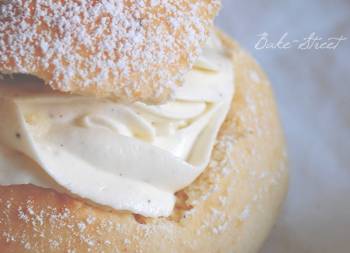 Semlor con crema de pimienta negra y piña