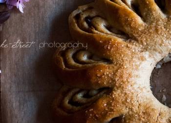 Dates & Orange Tea Ring