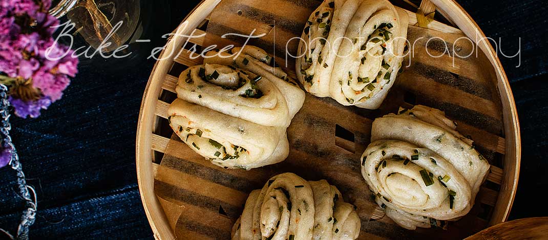 Hua-Juan, steamed scallion buns