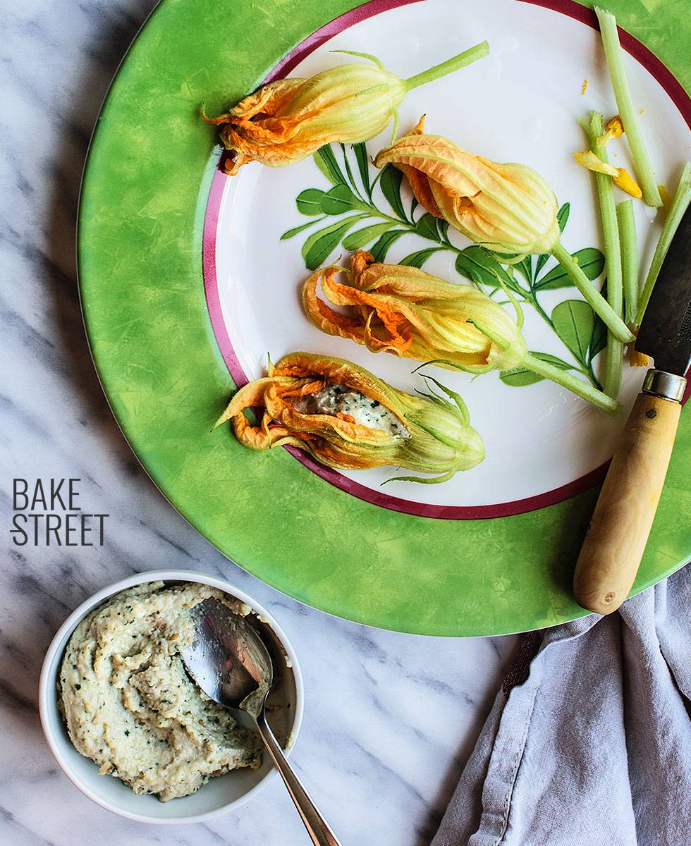 Flor de calabaza rellena con ensalada braseada 