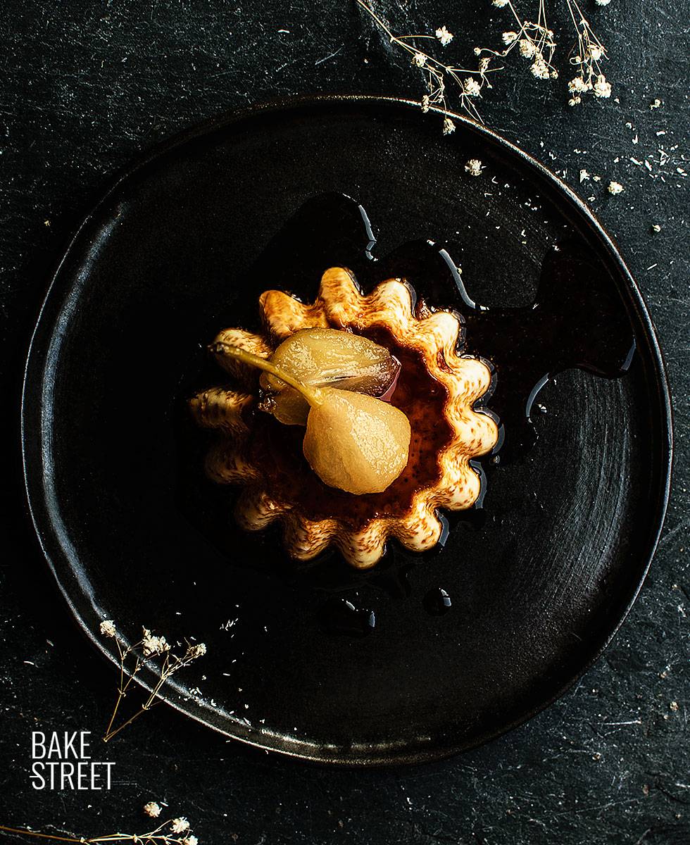 Flan de mascarpone con pera en almíbar