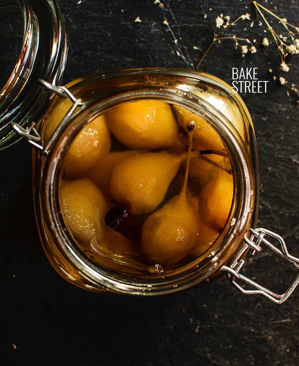 Flan de mascarpone con pera en almíbar