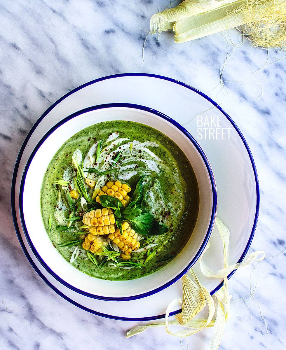 Crema de calabacín con chile y albahaca