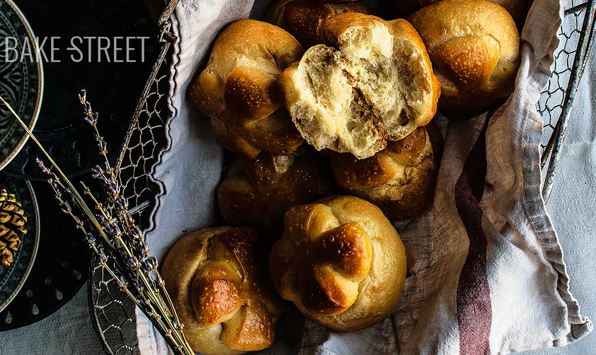 Marañuelas from Avilés, anise and lemon sweet bread