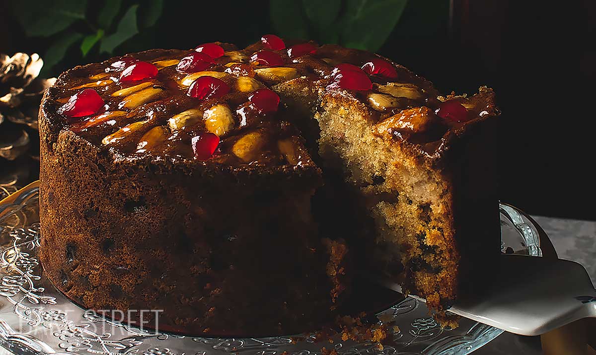 CHRISTMAS CAKE BATTER FUDGE - Butter with a Side of Bread