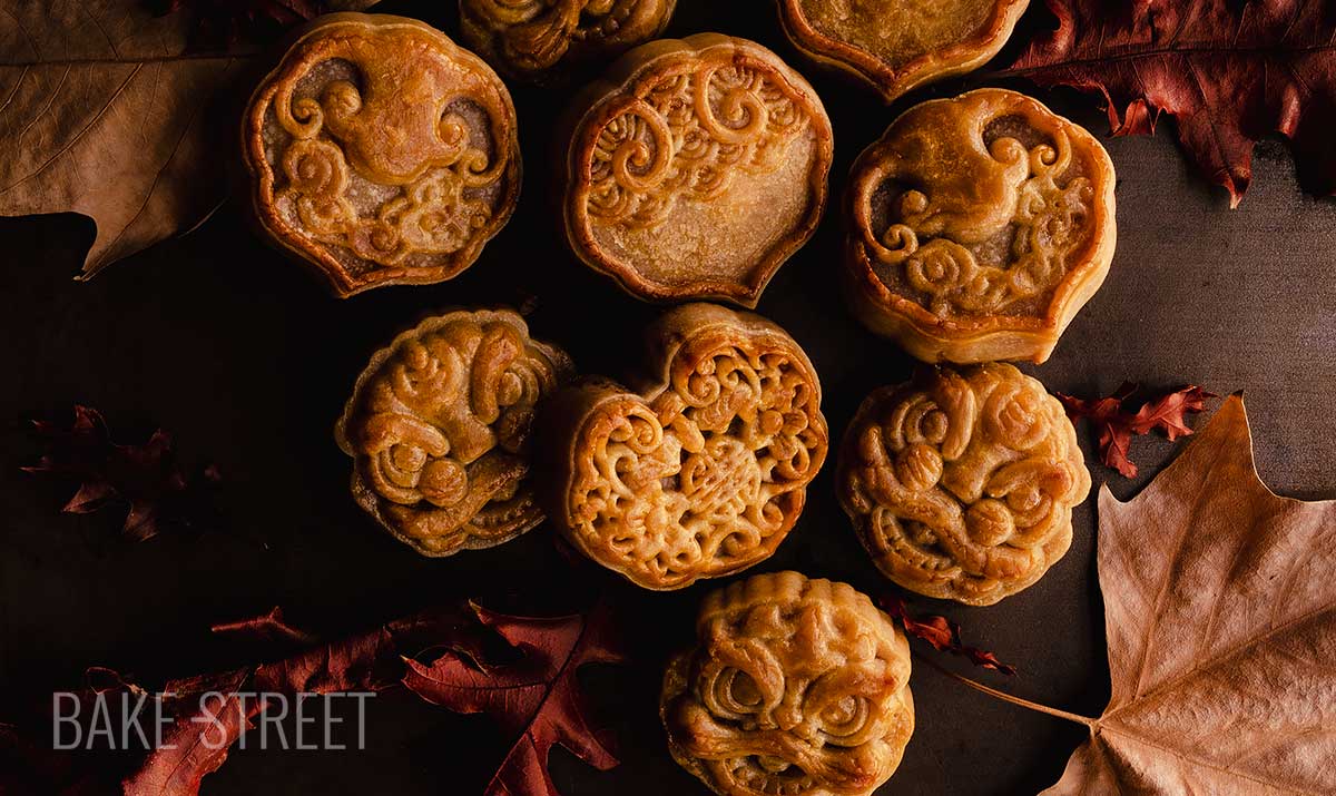 Mooncake con pasta de loto y yema salada