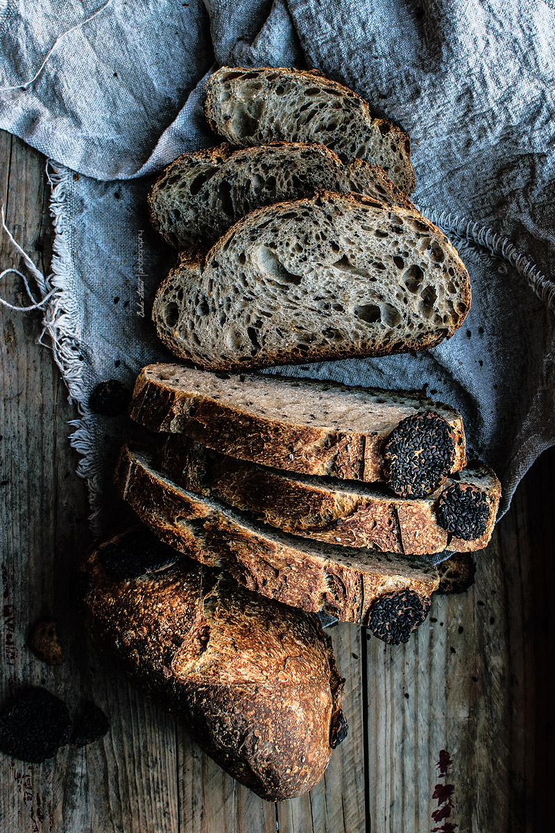 Pan de sésamo negro y gomasio