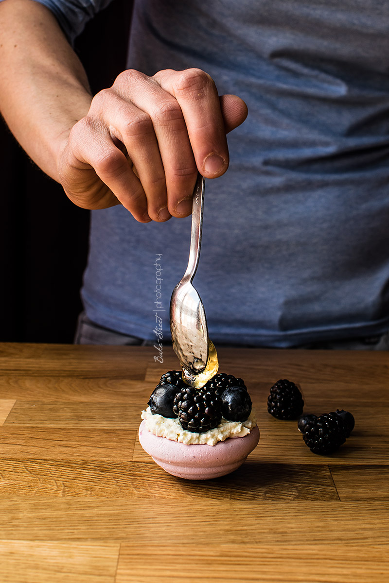 Mini Pavlovas de frutos morados