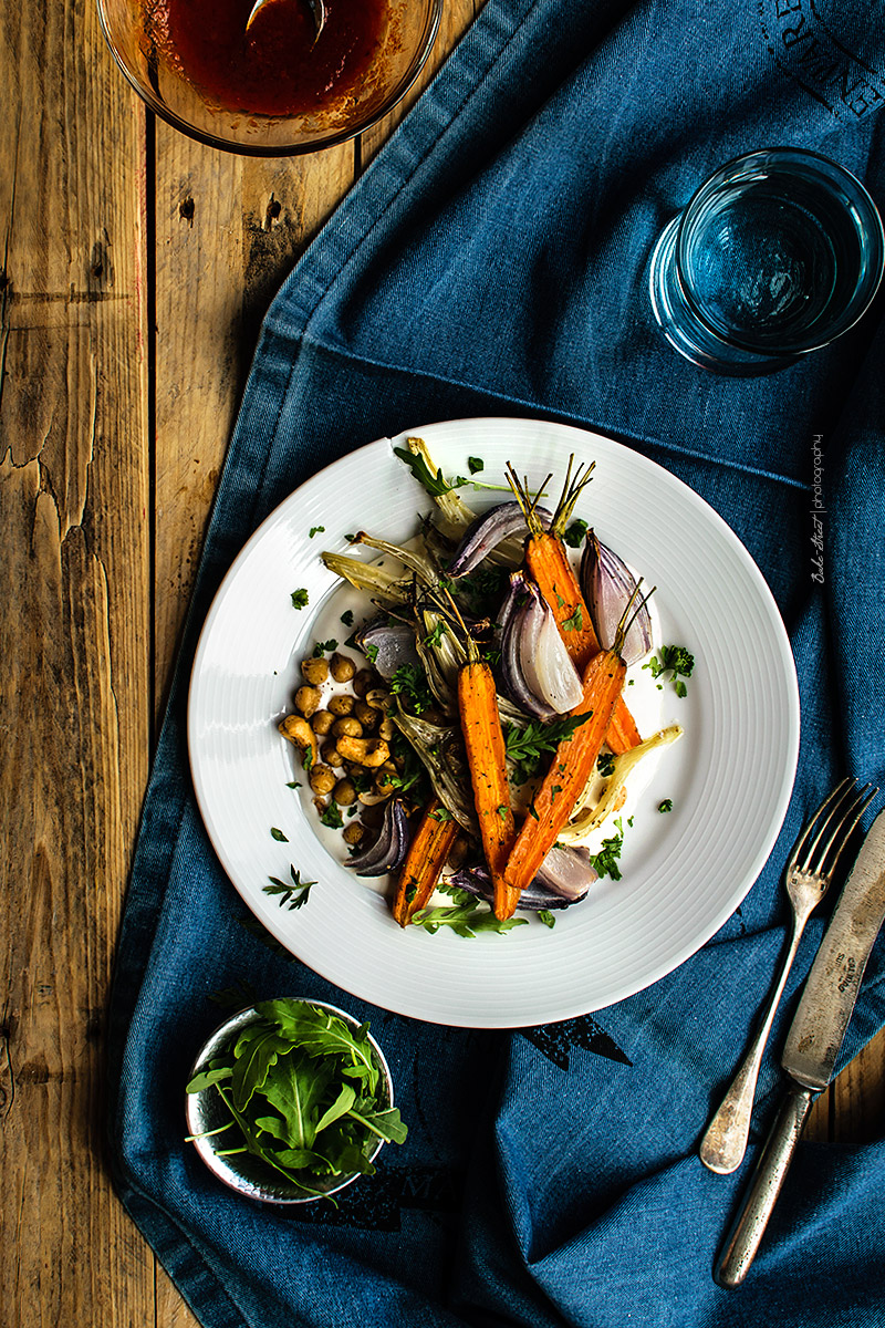 Garbanzos con zanahorias, hinojo y harissa