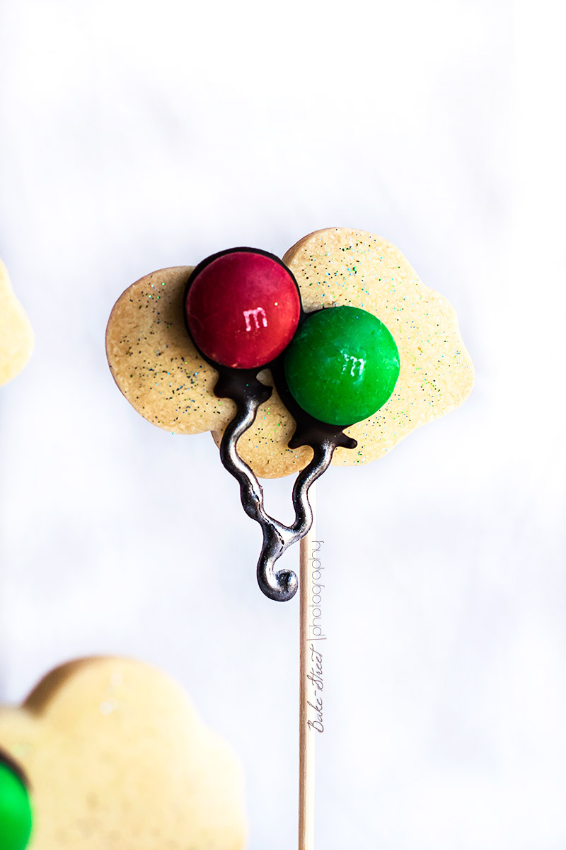 Nubes de galleta y globos de M&Ms