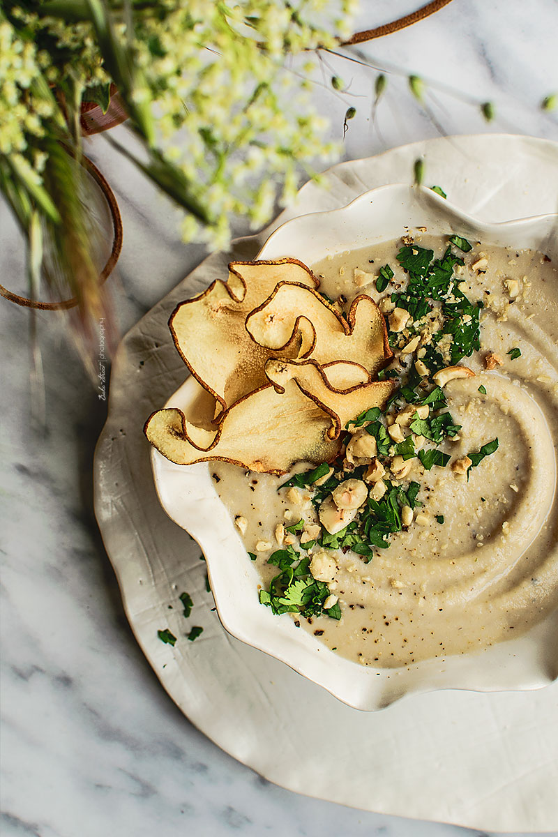 Crema de coliflor y pera con avellanas