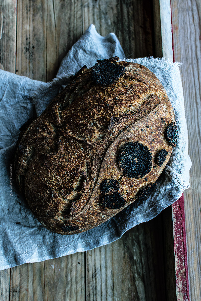 Pan de sésamo negro y gomasio