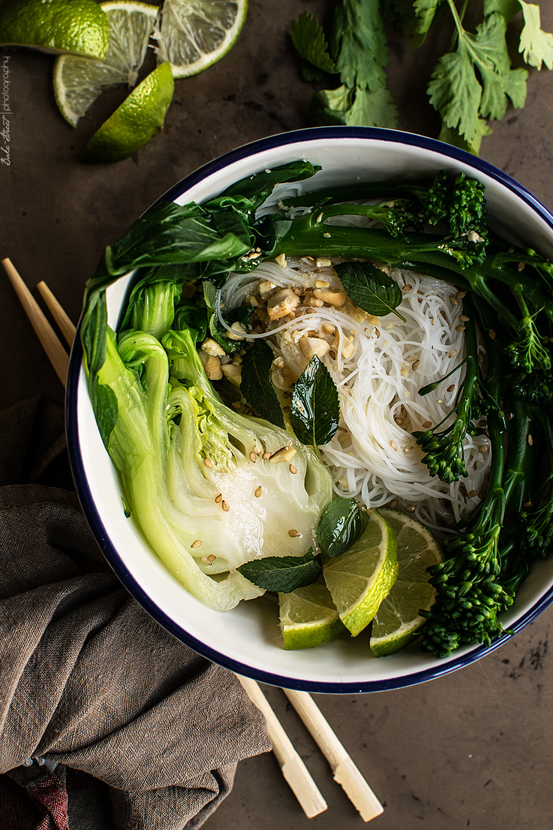 Noodles con curry verde y Pak Choy