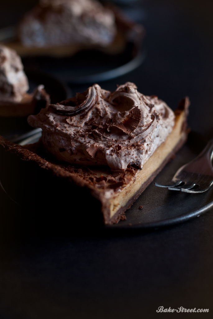 El jinete sin cabeza: Dark Chocolate Pumpkin Pie by Katrina Van Tassel