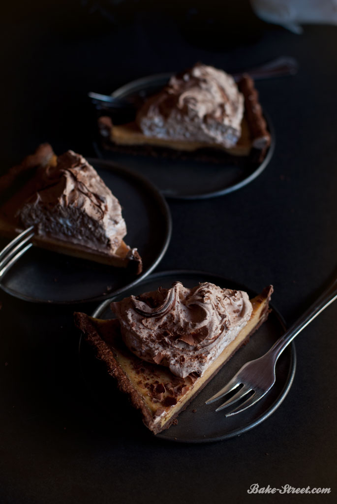 El jinete sin cabeza: Dark Chocolate Pumpkin Pie by Katrina Van Tassel