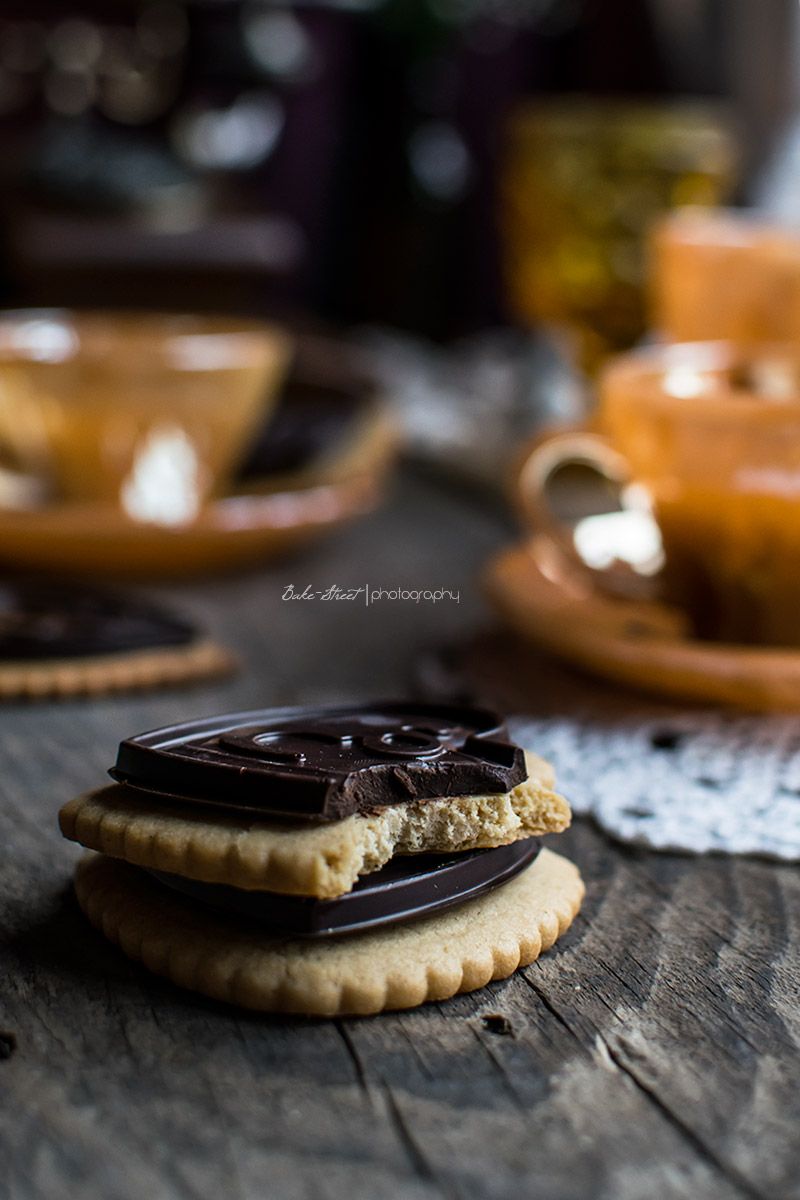 Corazones de galleta de naranja y chocolate