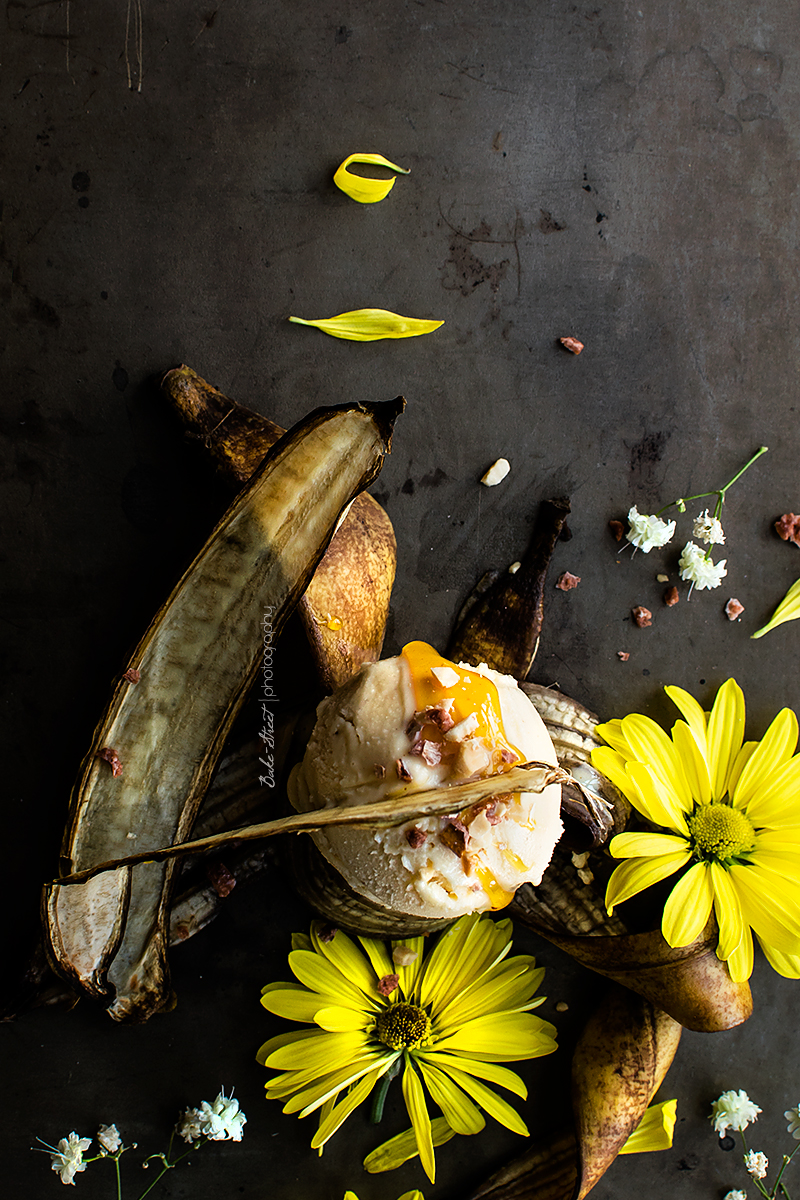 Helado de beurre noisette con chips de plátano